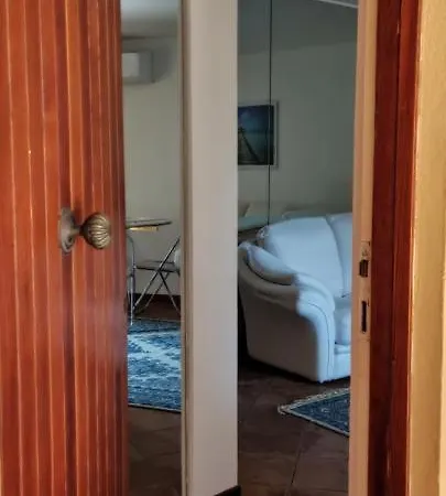 Acquamarina Iun Q3311 Apartment