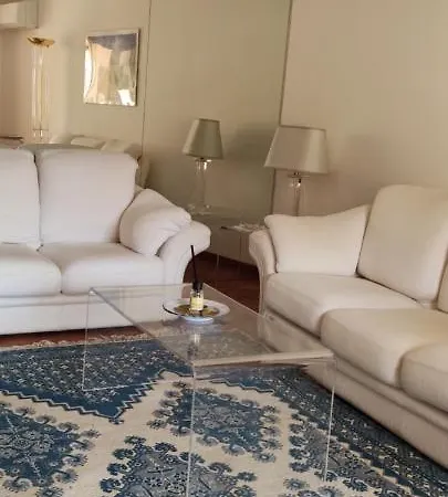 Acquamarina Iun Q3311 Apartment